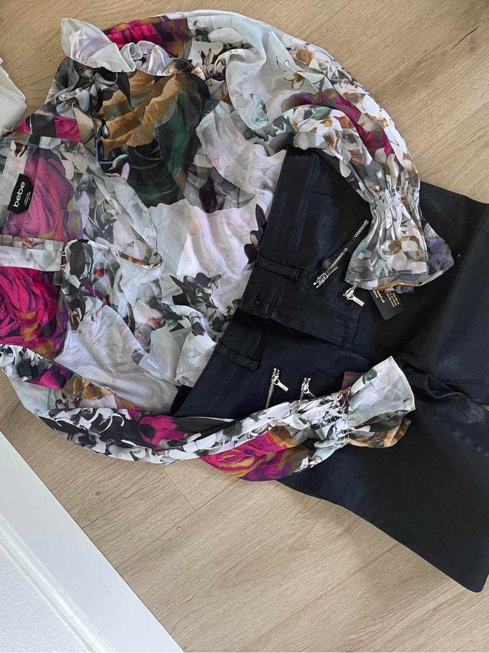 bebe Floral Keyhole Long-Sleeve Blouse in Pink, Green & White - Picture 6 of 7